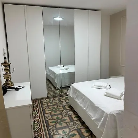 Dolce Apartment *
